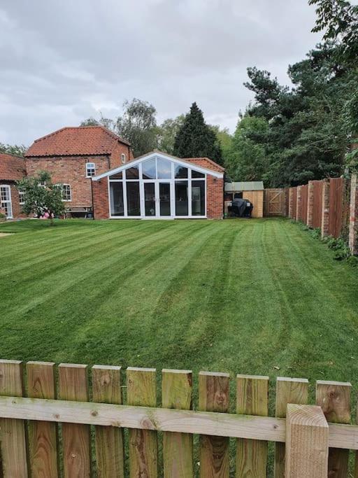 Willow Tree Farm Cottage With Bbq Hut Tattershall Thorpe Екстериор снимка